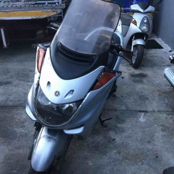 Скутер Yamaha Madjesty 4t