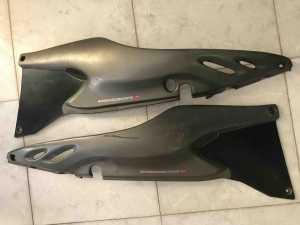 Пластик боковой для Aprilia Pegasso 650.  
